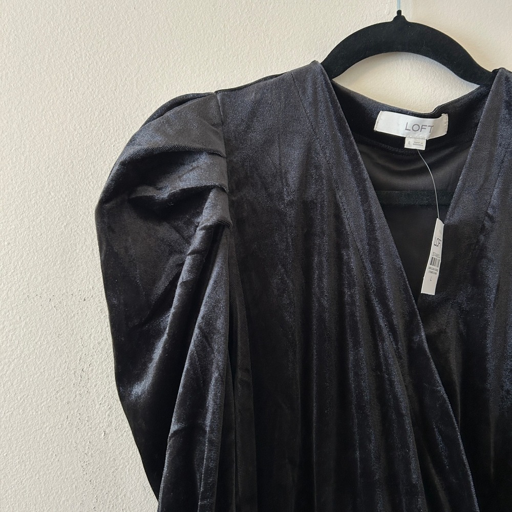 LOFT Womens Black Whimsigoth Velvet Puff Sleeve Peplum Wrap Top Size L - Picture 6 of 7